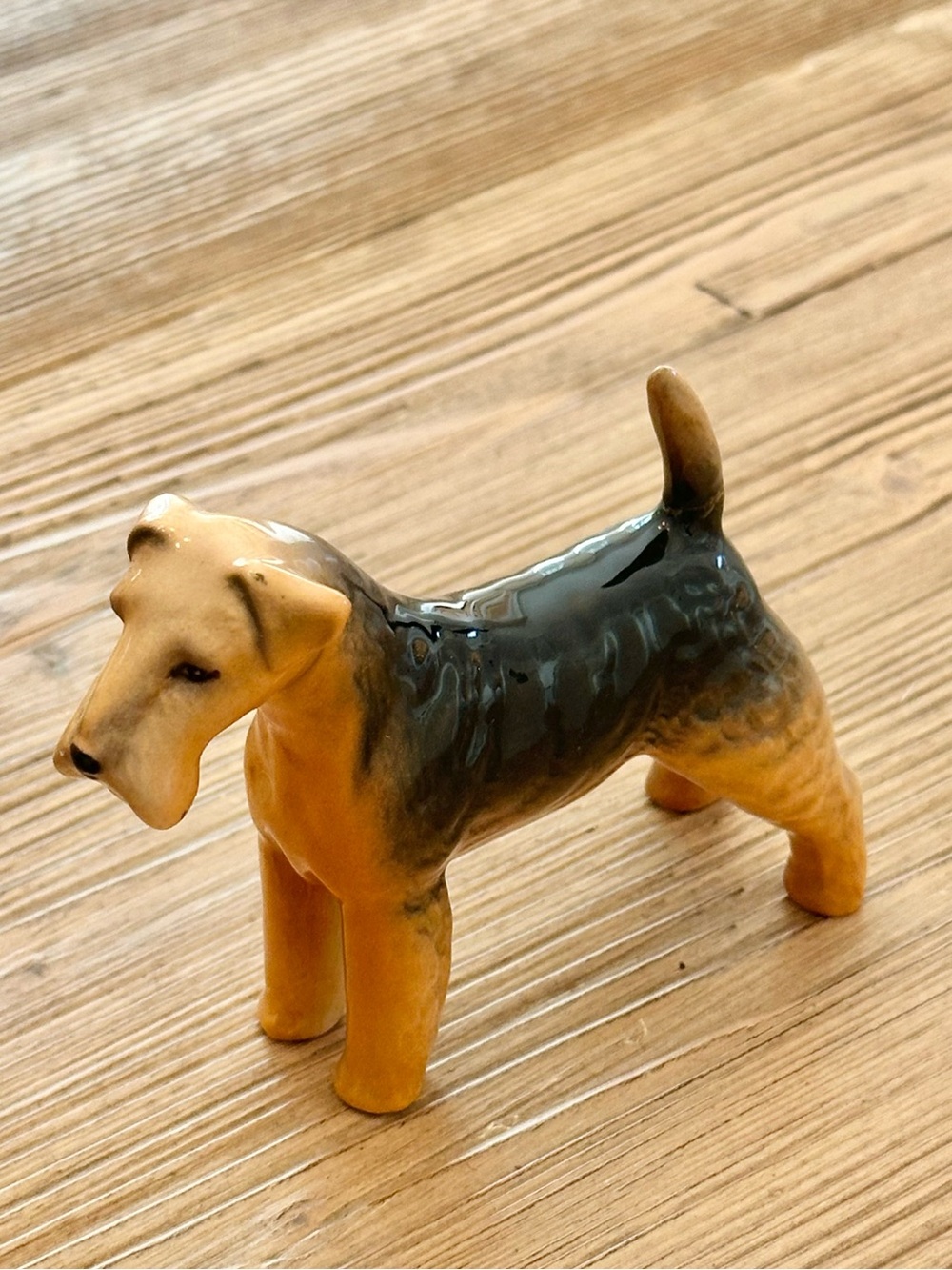 Beswick England Glazed Ceramic Airedale Terrier Dog Figurine.